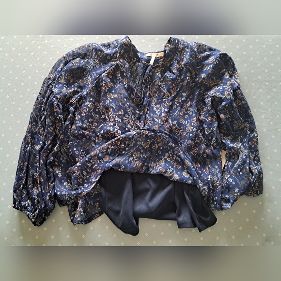 Sheer BLOUSE three dots BRAND NEW loose fit 40" chest BLUE FLORAL PRINT - Picture 4 of 5